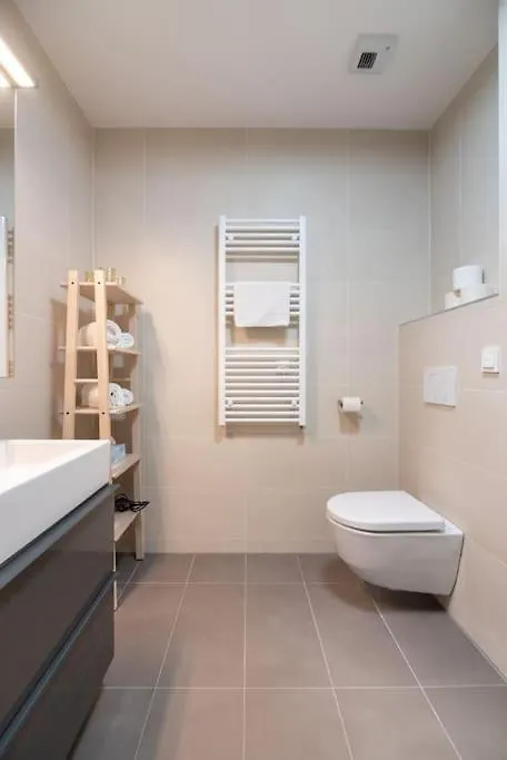 شقة Hoch Hinaus, Neu Und Stilvoll Mit Pool Am Dach فيينا