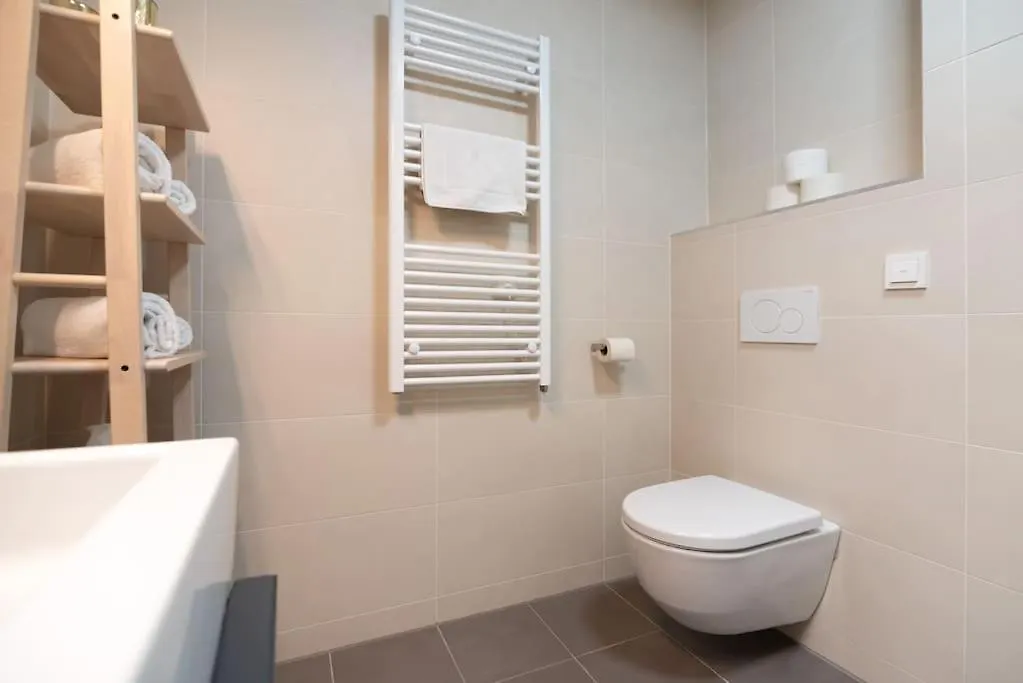 شقة Hoch Hinaus, Neu Und Stilvoll Mit Pool Am Dach فيينا