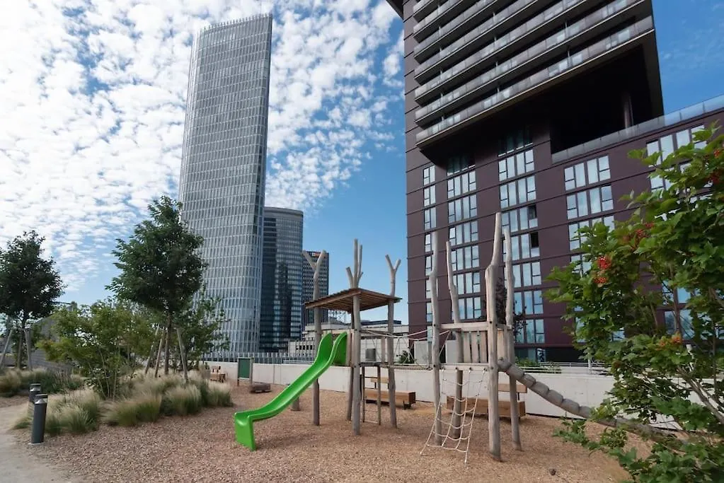 Apartament Hoch Hinaus, Neu Und Stilvoll Mit Pool Am Dach Wiedeń