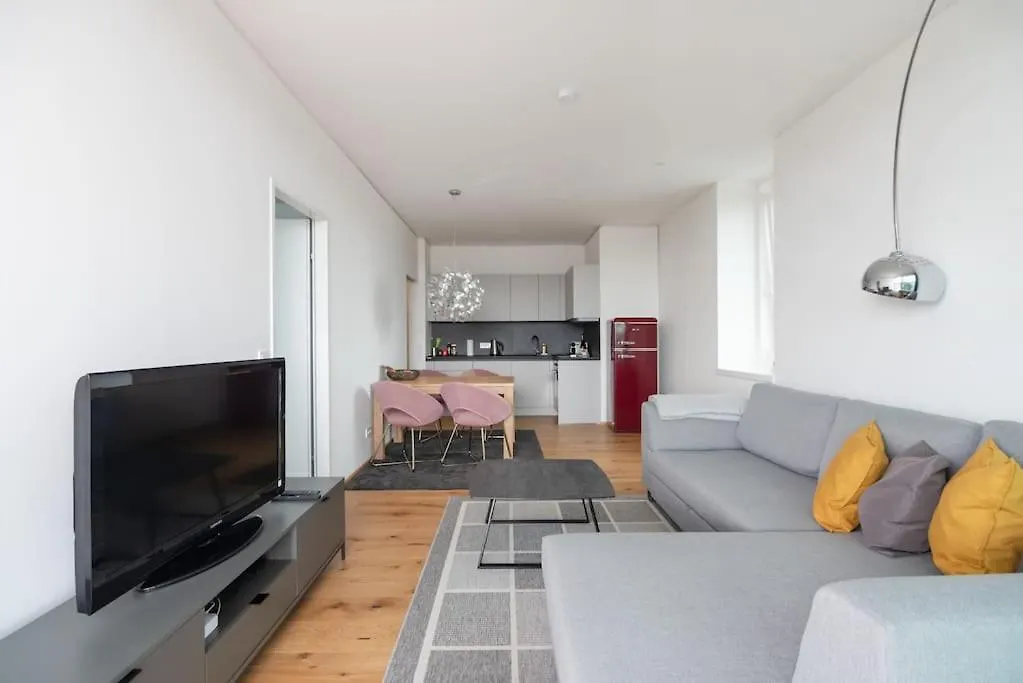 Apartament Hoch Hinaus, Neu Und Stilvoll Mit Pool Am Dach Wiedeń